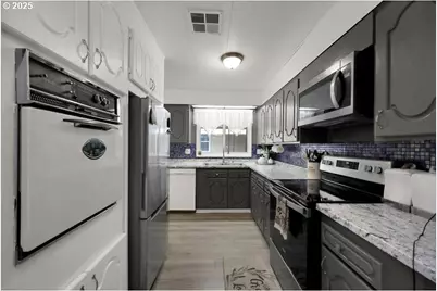 1800 Lakewood Ct, Eugene, OR 97402 - Photo 16