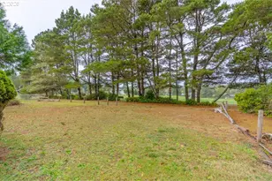 2520 S Crestline Dr, Waldport, OR 97394 - Photo 34