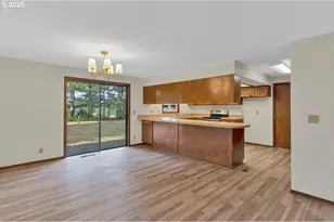 2520 S Crestline Dr, Waldport, OR 97394 - Photo 16