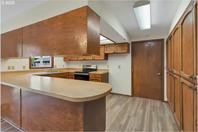 2520 S Crestline Dr, Waldport, OR 97394 - Photo 20