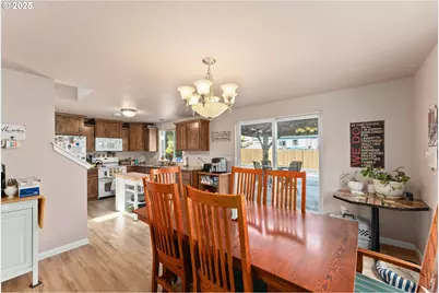 890 SE Thompson Ave, Winston, OR 97496 - Photo 12