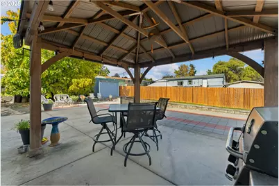 890 SE Thompson Ave, Winston, OR 97496 - Photo 32
