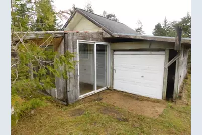 1990 Willow St, Florence, OR 97439 - Photo 10