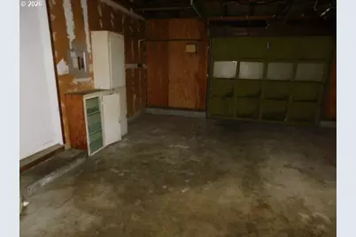 1990 Willow St, Florence, OR 97439 - Photo 14