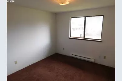 1990 Willow St, Florence, OR 97439 - Photo 8