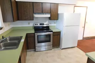 1990 Willow St, Florence, OR 97439 - Photo 4