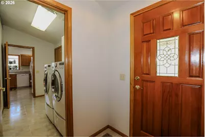 117 NW Romayo Ct, Winston, OR 97496 - Photo 20