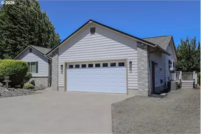 117 NW Romayo Ct, Winston, OR 97496 - Photo 2