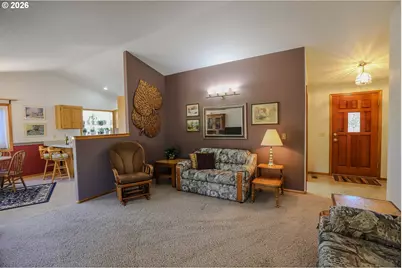 117 NW Romayo Ct, Winston, OR 97496 - Photo 8