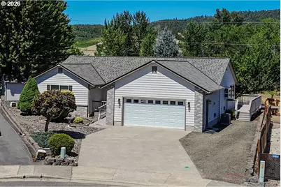 117 NW Romayo Ct, Winston, OR 97496 - Photo 1