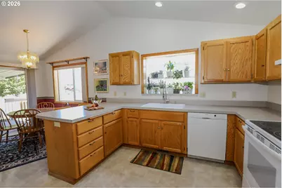 117 NW Romayo Ct, Winston, OR 97496 - Photo 16