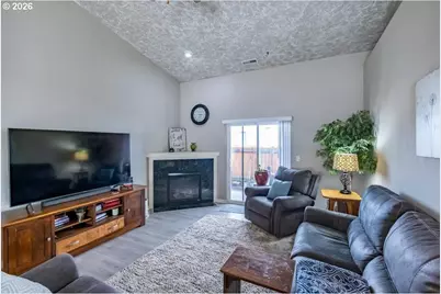 4331 Mackinaw Ave SE, Albany, OR 97322 - Photo 8