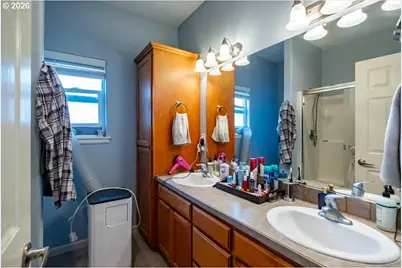 4331 Mackinaw Ave SE, Albany, OR 97322 - Photo 18