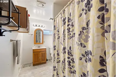 2414 Brockway Rd, Winston, OR 97496 - Photo 12