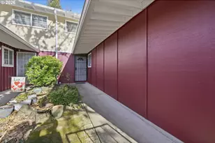 1326 Quaker St, Eugene, OR 97402 - Photo 4