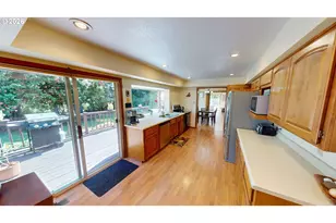 925 7th St, Brookings, OR 97415 - Photo 8