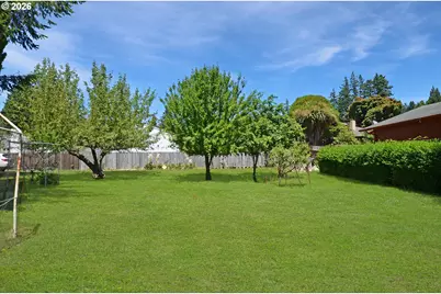 925 7th St, Brookings, OR 97415 - Photo 32