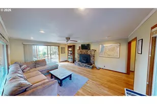 925 7th St, Brookings, OR 97415 - Photo 14