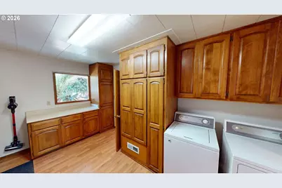 925 7th St, Brookings, OR 97415 - Photo 24