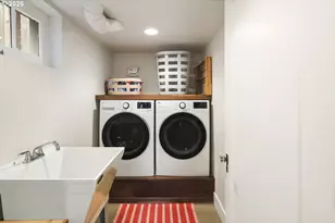 4033 NE Klickitat St, Portland, OR 97212 - Photo 36