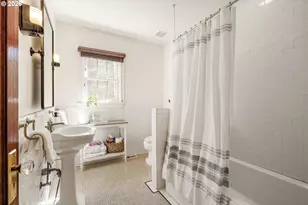 626 SW Comus Ct, Portland, OR 97219 - Photo 12