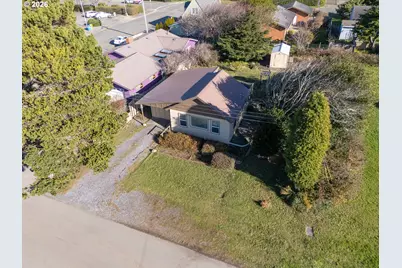 1233 Alabama Ave, Bandon, OR 97411 - Photo 2