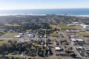 1233 Alabama Ave, Bandon, OR 97411 - Photo 4