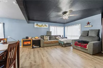 917 Robbins St, Milton-Freewater, OR 97862 - Photo 4