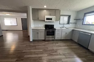 795 Laurel Ave, Reedsport, OR 97467 - Photo 4