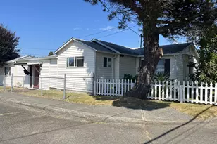 795 Laurel Ave, Reedsport, OR 97467 - Photo 36
