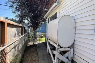 795 Laurel Ave, Reedsport, OR 97467 - Photo 38