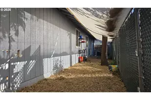 676 58th St, Springfield, OR 97478 - Photo 28