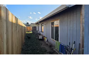 676 58th St, Springfield, OR 97478 - Photo 26