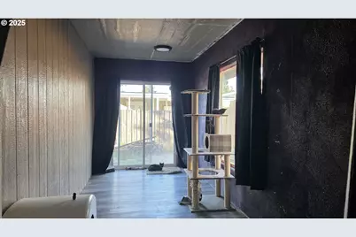 676 58th St, Springfield, OR 97478 - Photo 22