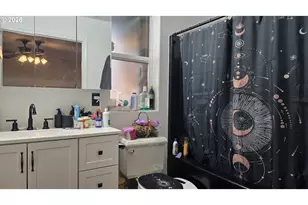 676 58th St, Springfield, OR 97478 - Photo 16