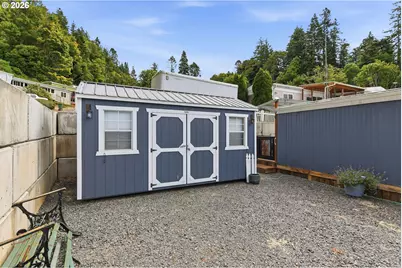 66642 E Bay Rd #30, North Bend, OR 97459 - Photo 10