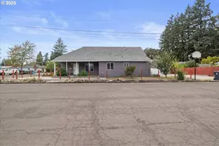306 Pine St, Albany, OR 97321 - Photo 6