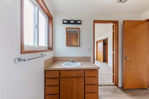 217 NE Chambers Ct, Newport, OR 97365 - Photo 34