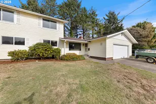 217 NE Chambers Ct, Newport, OR 97365 - Photo 2