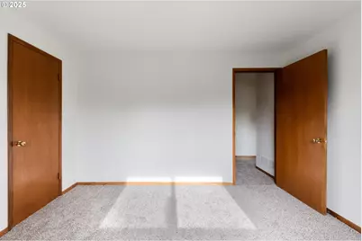 217 NE Chambers Ct, Newport, OR 97365 - Photo 18