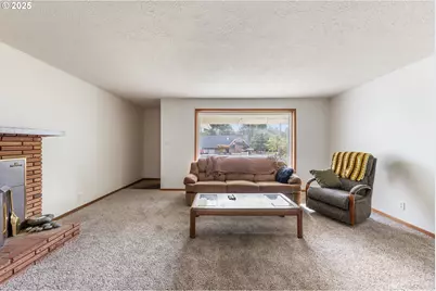 217 NE Chambers Ct, Newport, OR 97365 - Photo 6