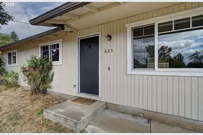 625 E Elm Ave, La Center, WA 98629 - Photo 4