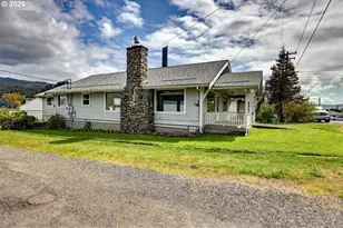 308 1st St, Garibaldi, OR 97118 - Photo 46