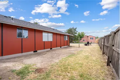 756 NW 1st Ave, Milton-Freewater, OR 97862 - Photo 22