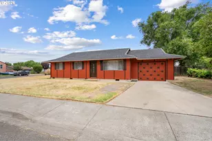 756 NW 1st Ave, Milton-Freewater, OR 97862 - Photo 1