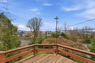 706 W B St, Rainier, OR 97048 - Photo 28