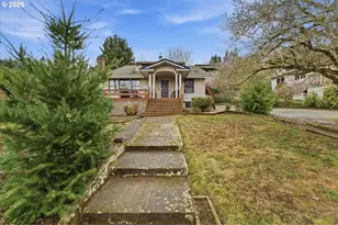 706 W B St, Rainier, OR 97048 - Photo 2
