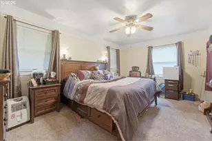 706 W B St, Rainier, OR 97048 - Photo 16