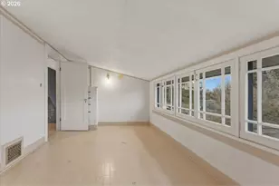 706 W B St, Rainier, OR 97048 - Photo 18