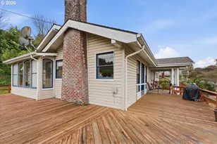 706 W B St, Rainier, OR 97048 - Photo 36